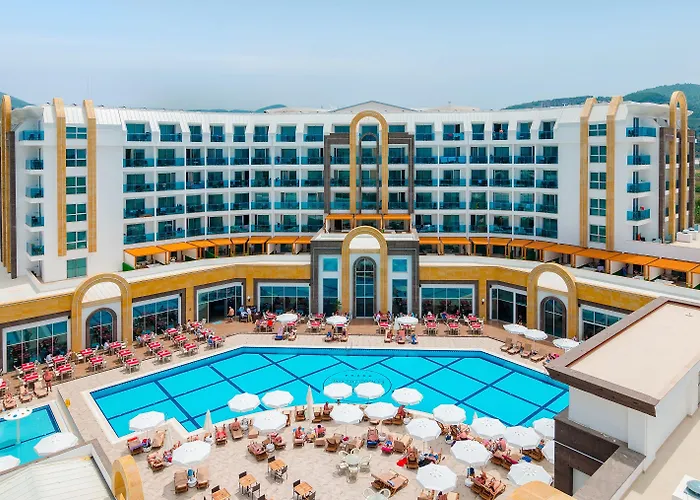 The Lumos Deluxe 5* Kargicak (Alanya)