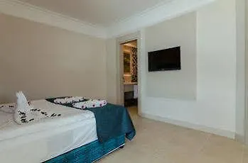 The Lumos Deluxe 5* Kargicak (Alanya)