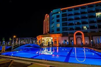 The Lumos Deluxe 5* Kargicak (Alanya)