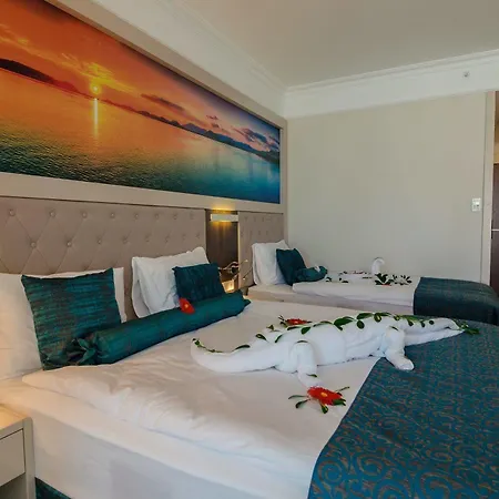The Lumos Deluxe 5* Kargicak (Alanya)
